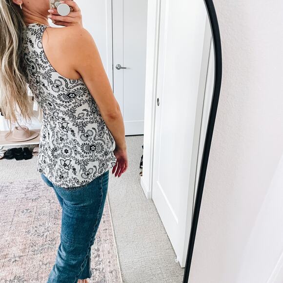 ALC B&W Floral Silk Tank Top - Picture 4 of 12